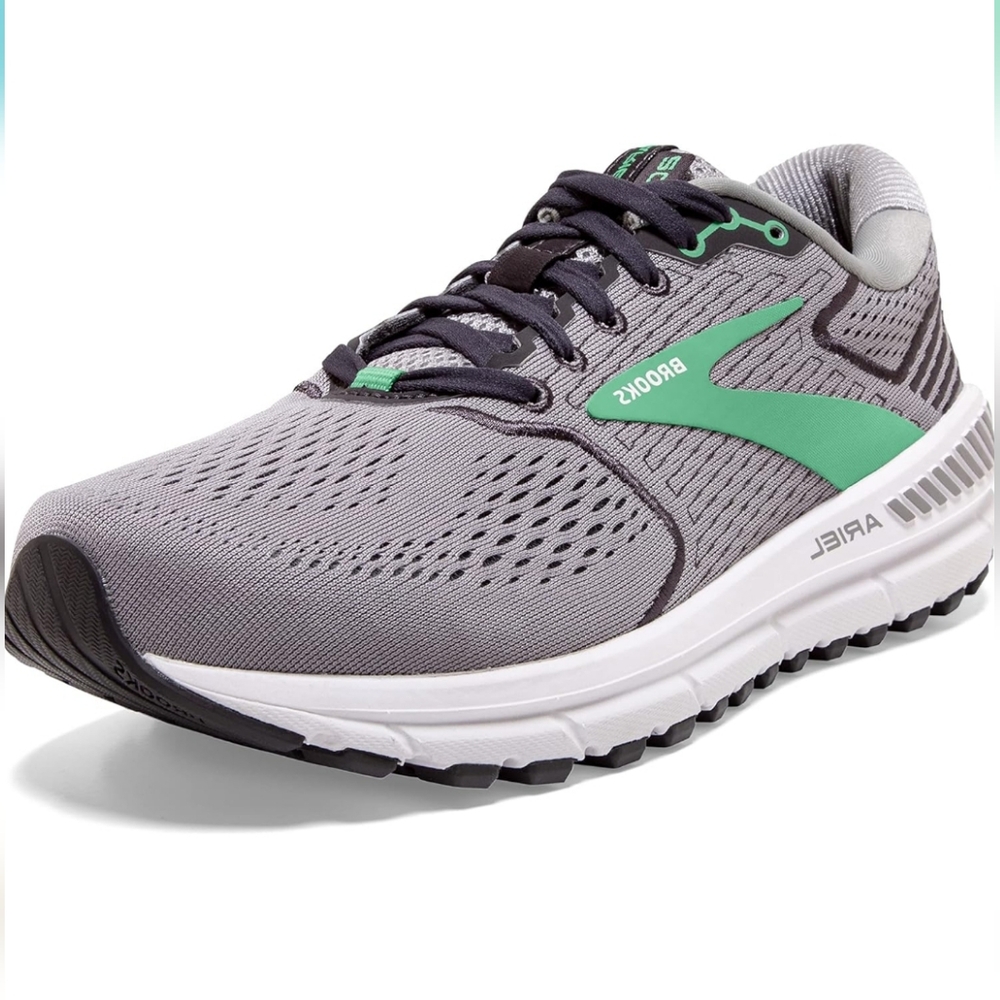 Brooks Ariel 20 athletic running shoes womens size 9 sneakers New.